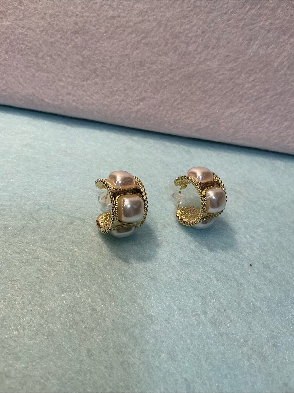 2395 - 111 Baroque Gold & Cushion-Cut Faux Pearl Wide C-Hoop Earrings - Picture 3 of 8
